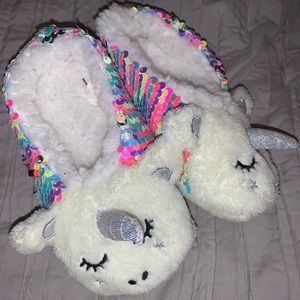Size small girls unicorn slipper